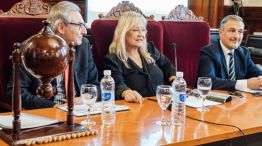 Marta Vidal junto a sus pares del Tribunal Electoral en 2023