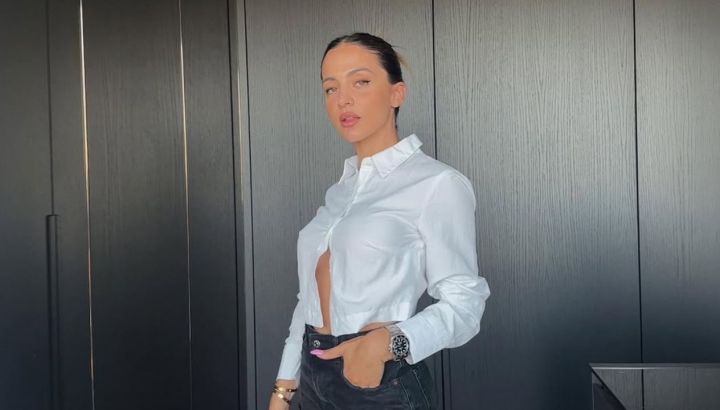 Así son las escaleras luminosas de Caro Calvagni y Nicolás Tagliafico: diseño moderno y tendencia deco que se impone