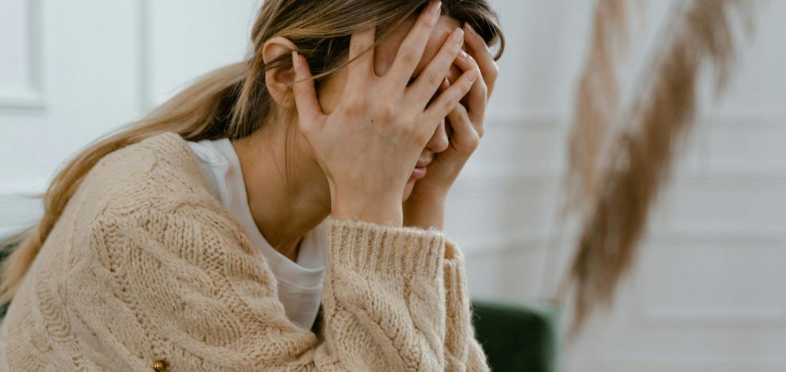 Abuso emocional: las señales físicas que el cuerpo detecta antes que la mente