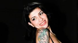 Cazzu elige el diseño argentino para su gira por Estados Unidos: flecos, impronta tanguera e historia