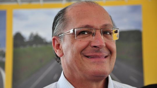 Actitud "lamentable" y "absolutamente grosera": la respuesta del vicepresidente de Brasil a los insultos de Milei contra Lula