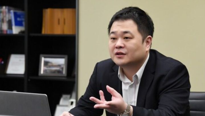 La policía de Corea solicita a Interpol que emita una alerta para el exejecutivo de HYBE Kim Joong Dong