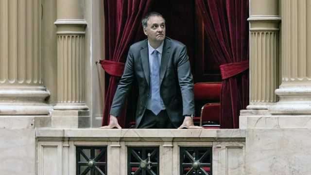 250426_adorni_congreso_bloomberg_g