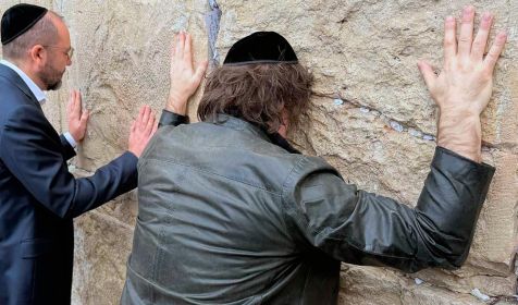 260426_milei_muro_lamentos_presidencia_g