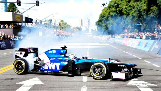 Este domingo Colapinto cerrará el festival de Goodwood con el Lotus E20 de Renault