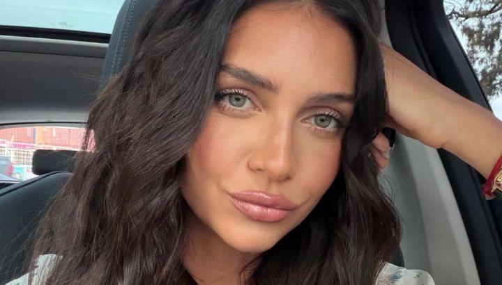 Zaira Nara combinó sastrería inglesa con jean oxford y logró el outfit más chic del otoño