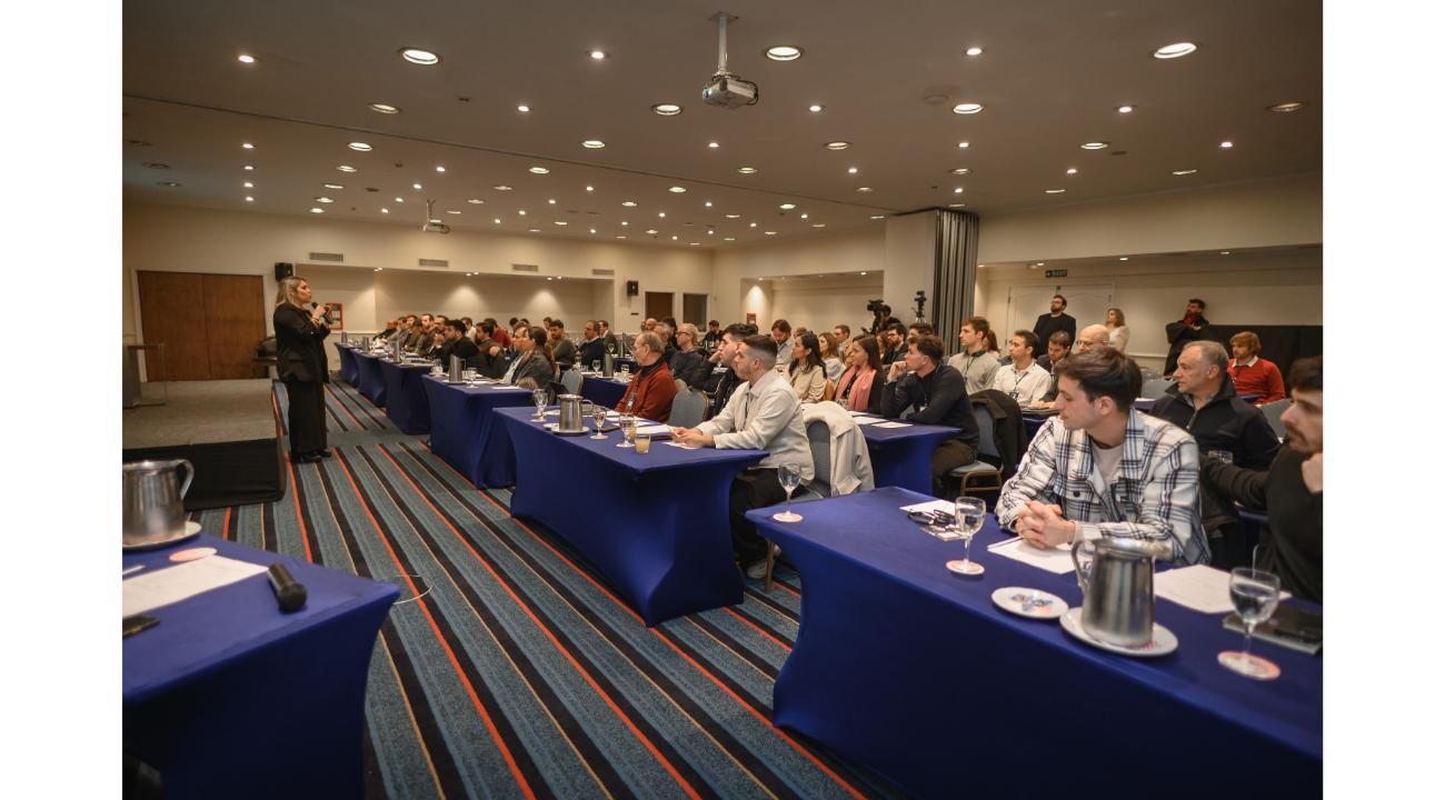 ¿Cómo cambió la competencia en la internacionalización de empresas de servicios B2B?