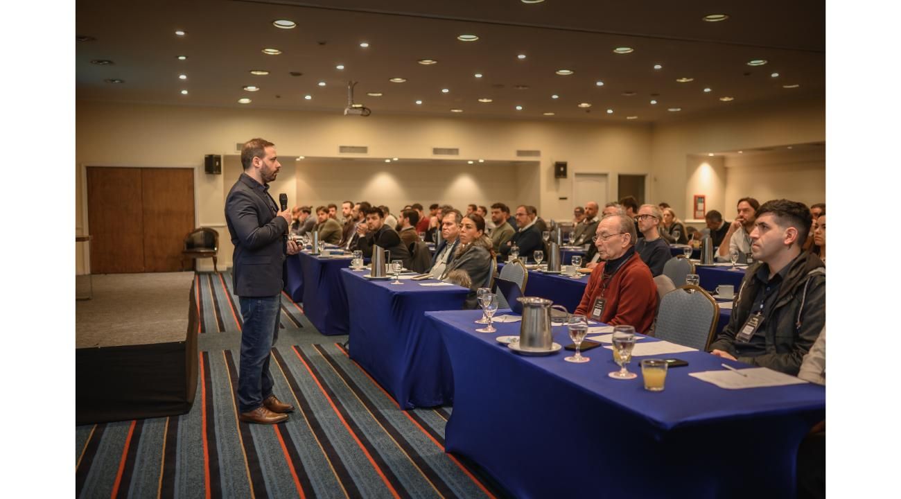 ¿Cómo cambió la competencia en la internacionalización de empresas de servicios B2B?