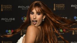 Las mejores fotos de Juli Poggio de su look homenaje a Susana Giménez en los Martín Fierro de la Moda