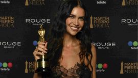 Zaira Nara redobló la apuesta con 2 looks lenceros en los Martín Fierro de la Moda: encaje, transparencias y mucha piel