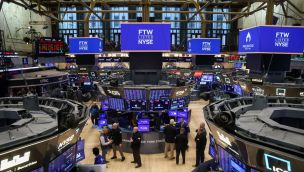 Nasdaq 100 Sinks Into Correction As Big Tech Keeps Falling
