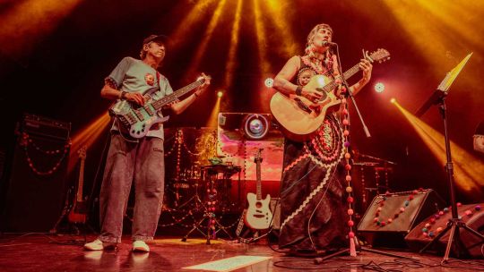 Aterciopelados en Buenos Aires: la paz como bandera y el rock como trinchera