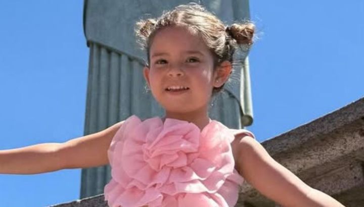 Así es el espectacular y divertido nuevo tobogán caracol que Sarah Burlando tiene en su habitación