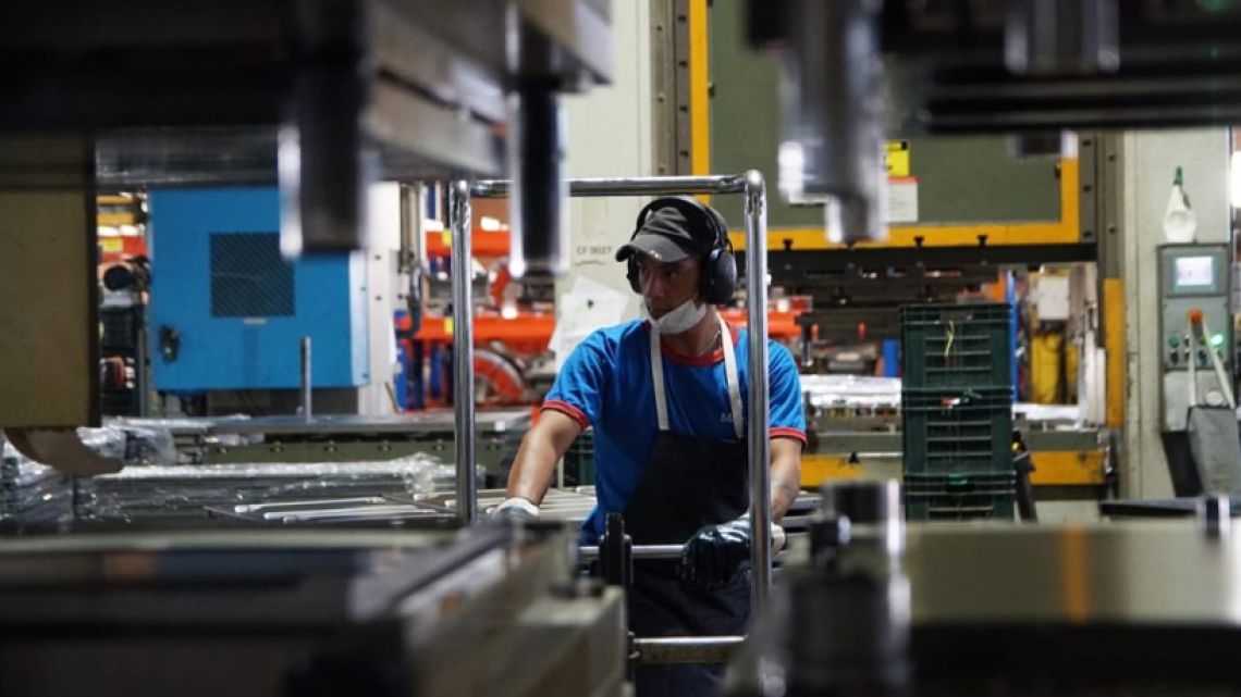 Industria de Córdoba: 44% de empresas reportan caídas en 2026