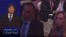 Un incómodo error de cámara expuso a Karina Milei y a Manuel Adorni justo cuando el Presidente hablaba de "corruptos"