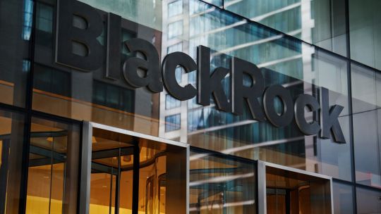 BlackRock colocará US$12.000 millones en bonos para financiar centro de datos de Meta
