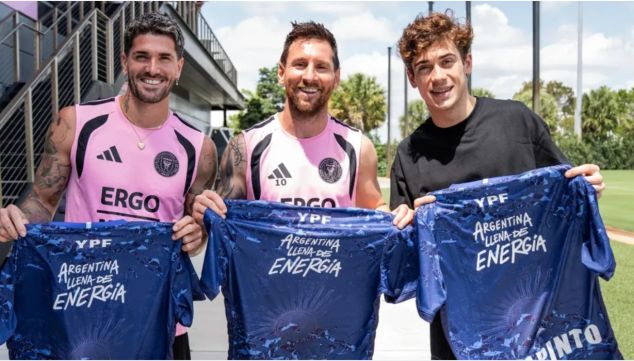 Rodrigo De Paul, Lionel Messi y Franco Colapinto.
