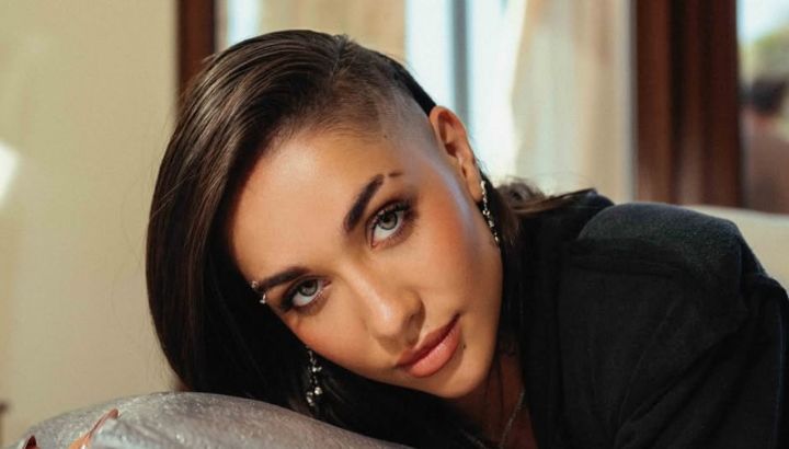 María Becerra, firme al analizar la situación del país: "Un jubilado no debería seguir laburando"