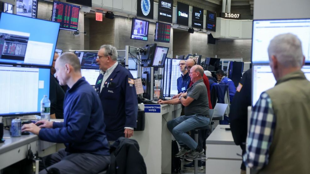 Nasdaq 100 Sinks Into Correction As Big Tech Keeps Falling