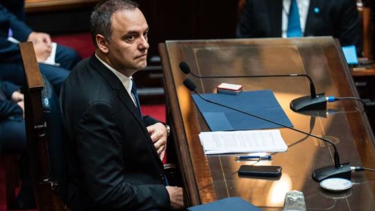 Adorni en el Congreso: defensa judicial y una 