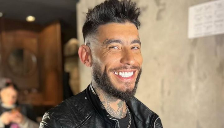 Allanaron la productora del cantante Ulises Bueno: "Denuncian irregularidades laborales"