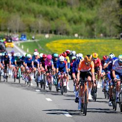 El belga Laurens De Plus, del equipo INEOS Grenadiers, pedalea durante la carrera élite masculina de la prueba ciclista de un día Lieja-Bastogne-Lieja del UCI World Tour, de 259,5 km desde Lieja, pasando por Bastogne, hasta Lieja. | Foto:MAARTEN STRAETEMANS / Belga / AFP