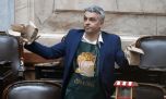El diputado socialista Esteban Paulón causó furor con su pochoclera en el Congreso