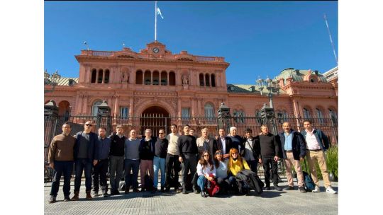 A una semana del cierre de la Sala de Prensa, Javier Milei cada vez más lejos de retrotraer la medida