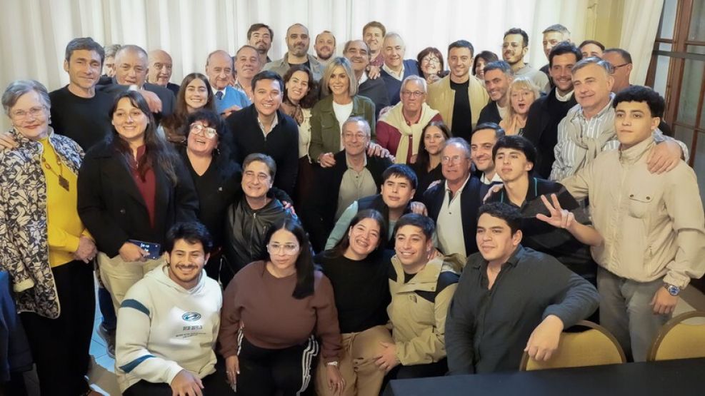 De Loredo junto a intendentes y legisladores en Villa María 