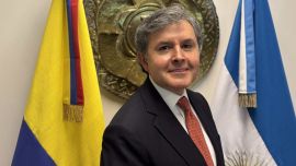 Un "trader marxólogo" en Argentina: cómo piensa el embajador colombiano que tiende puentes entre Petro y Milei