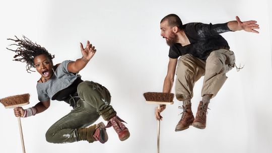 Stomp: el arte de convertir el ruido cotidiano en una leyenda musical de regreso a la Argentina