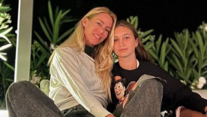 Nicole Neumann y su hija, Indiana Cubero, matchearon con looks sporty chic