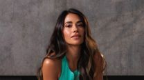 Looks street style: la tendencia que Antonela Roccuzzo domina a la perfección