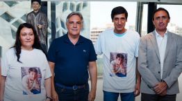 LLaryora y el ministro López con los papás de Joaquín Sperani