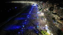 Shakira, Djs, dos millones de personas gratis en Copacabana... Esos lujos 'comunistas' de Brasil