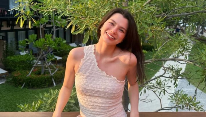 La actriz tailandesa Becky Armstrong lanzó su primer sencillo, "Skin"
