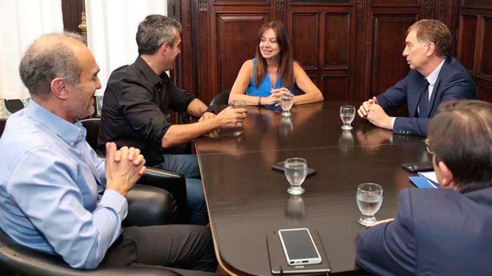 030526_menem_pettovello_santilli_x_g