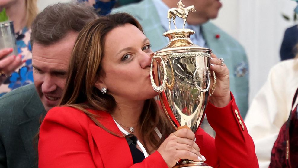 Golden Tempo ganó el Kentucky Derby, entrenado por primera vez en la historia por una mujer: Cherie DeVaux ya es leyenda.