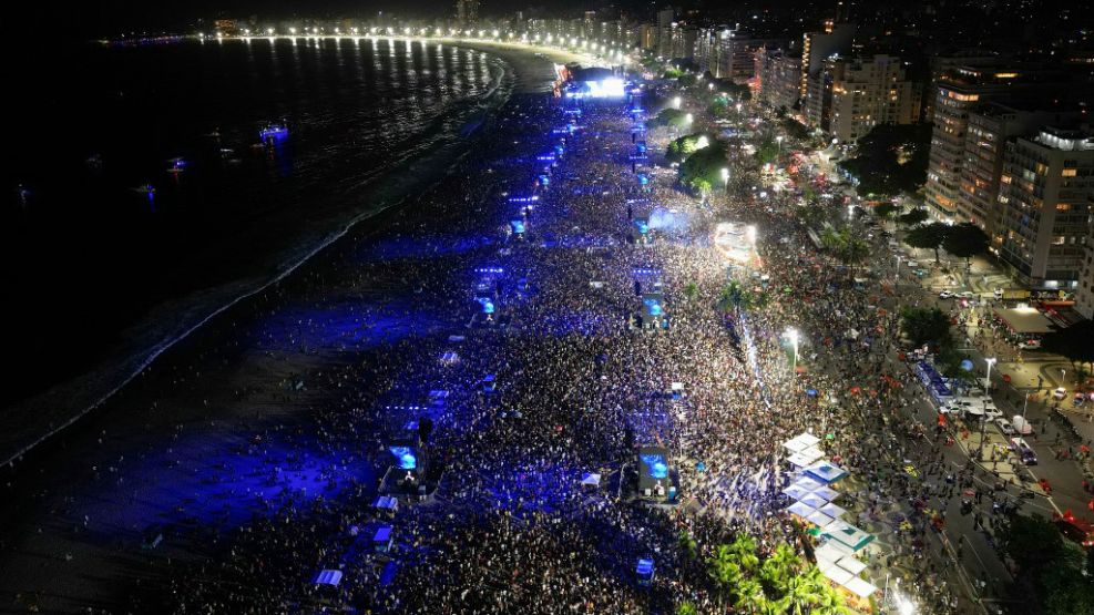 Shakira hizo vibrar a una multitud en Río de Janeiro.