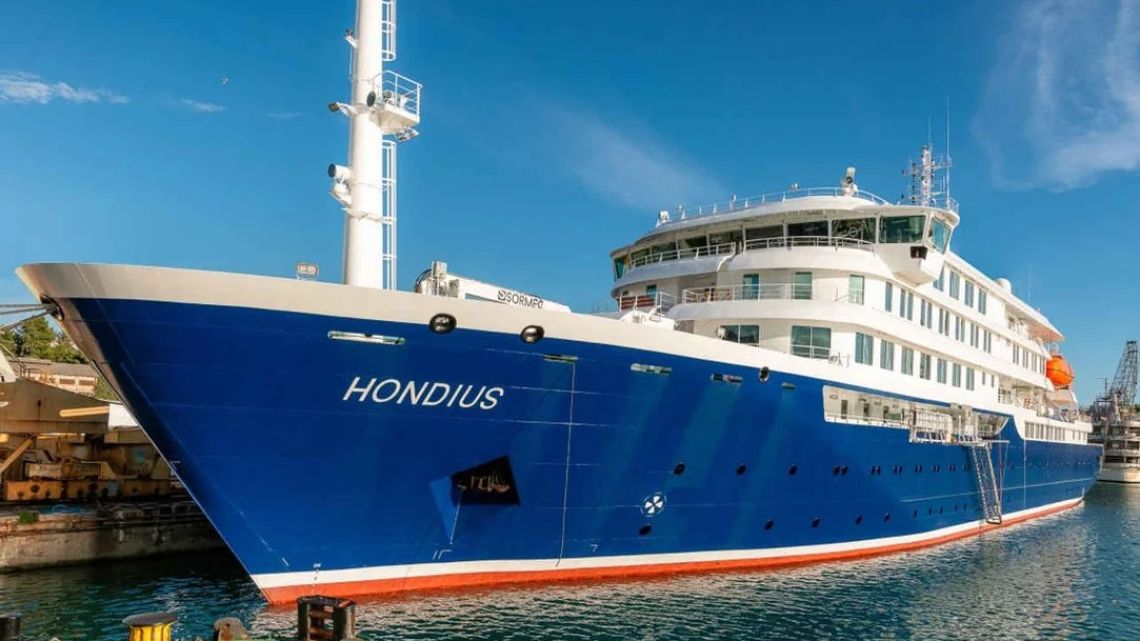 Three die from suspected hantavirus on Atlantic cruise ship travelling from Argentina to Cape Verde