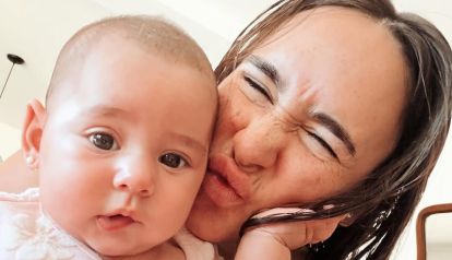 Martina Stewart junto a su hija Rufina