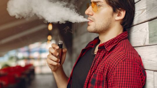 El Gobierno habilita la venta de vapeadores y crea un registro obligatorio para su control