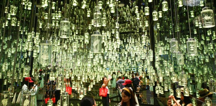 Personas visitan el Museo de Ciencia y Tecnología de Hainan, en Haikou, en la provincia de Hainan, en el sur de China.