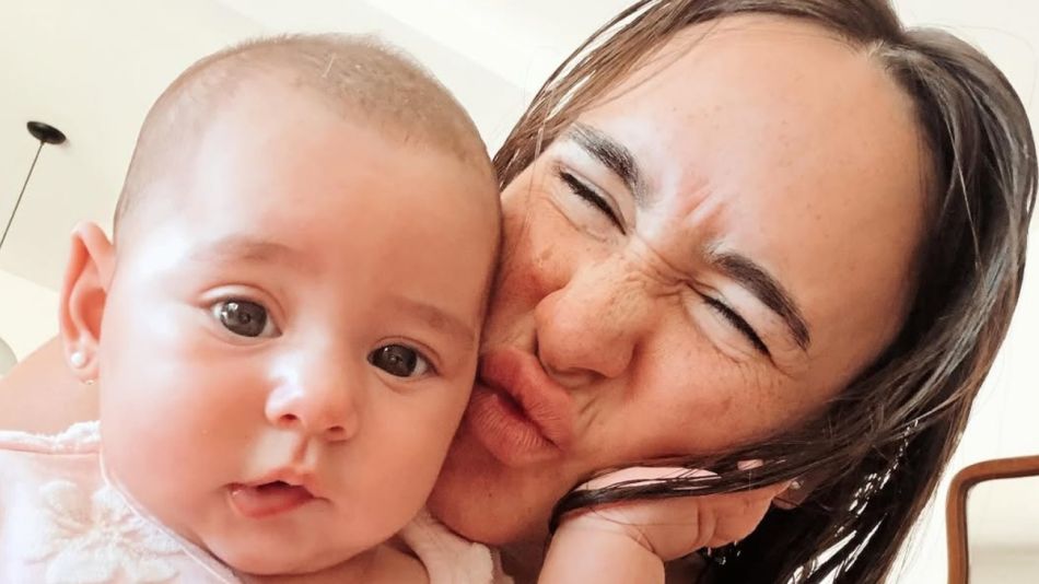 Martina Stewart junto a su hija Rufina