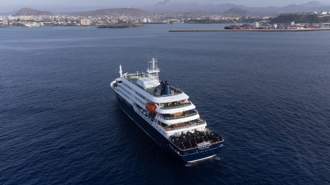 Carrera para encontrar puerto para crucero que lucha contra el mortal virus de los roedores Carrera para encontrar puerto para crucero que lucha contra el mortal virus de los roedores