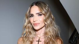 María Vázquez y un look soft gothic ideal para el día o la noche: transparencias y tendencia