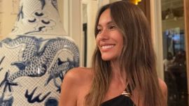 Adiós falda midi: Pampita marca tendencia con su look asimétrico y falda cascada