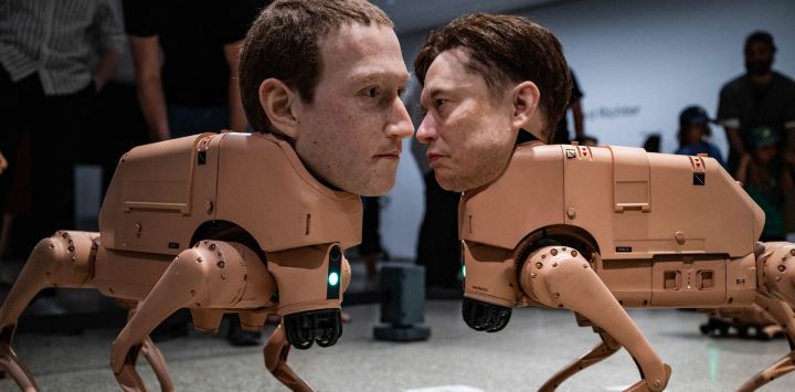 Perros robóticos autónomos equipados con cabezas de silicona hiperrealistas, inspiradas en el multimillonario tecnológico estadounidense Elon Musk (derecha) y el empresario estadounidense Mark Zuckerberg, se encuentran cara a cara como parte de la instalación artística interactiva "Regular Animals" del artista estadounidense Beeple (nacido Mike Winkelmann), en la Neue Nationalgalerie de Berlín.