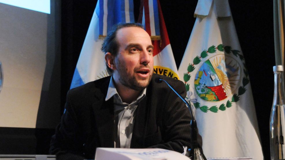 Esteban Actis, Doctor en Relaciones Internacionales 06052026
