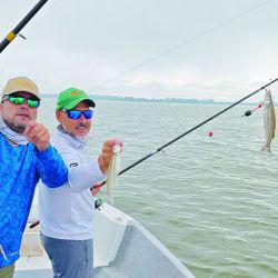  En Vitel no se alquilan embarcaciones, pero se permite la pesca con kayaks y lanchas con motores de hasta 40 HP.